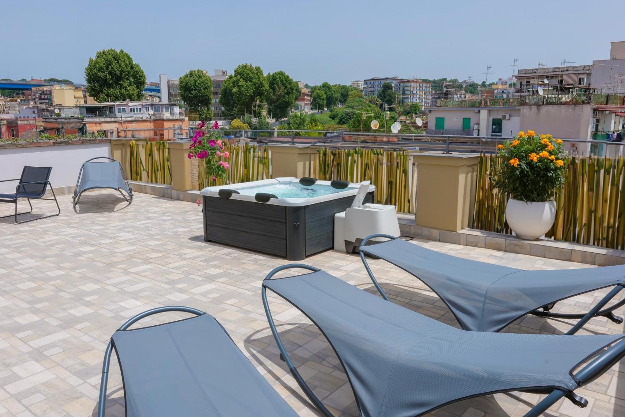 Gasthof Rooftop Parthenopeo Contemporary Neapel